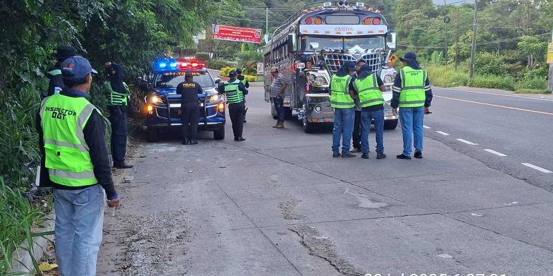 DGT supervisa transporte en Santa Rosa para proteger a usuarios y garantizar el cumplimiento de la ley