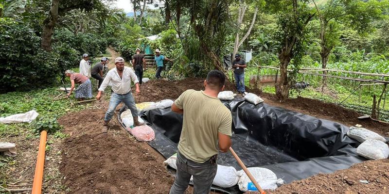 Avanzan proyectos de riego de cultivos en aldeas de Zacapa