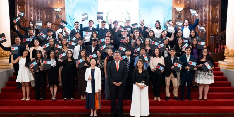 60 jóvenes guatemaltecos recibieron becas educativas de la República de China (Taiwán).