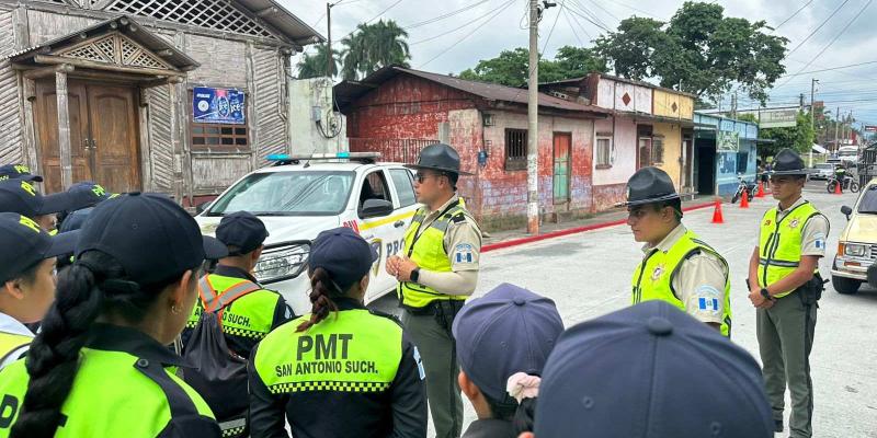 Provial capacita a la PMT de San Antonio, Suchitepéquez para fortalecer la seguridad vial