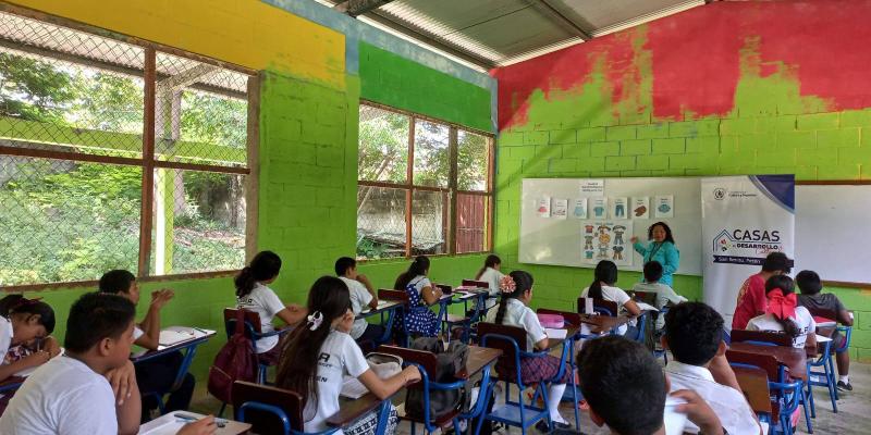 revitalización del idioma Itza' 