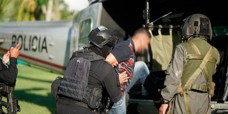 Trasladan hacia la Capital vía aérea al “Catracho” para iniciar proceso de extradición