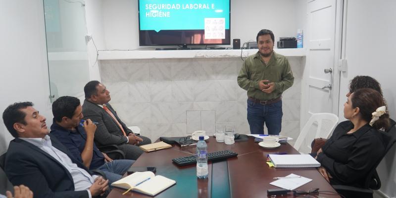 Fortalecen competencias en seguridad laboral e higiene en Uncosu