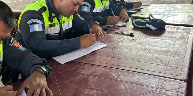 Provial capacita a la PMT de Nueva Concepción en temas de educación y seguridad vial