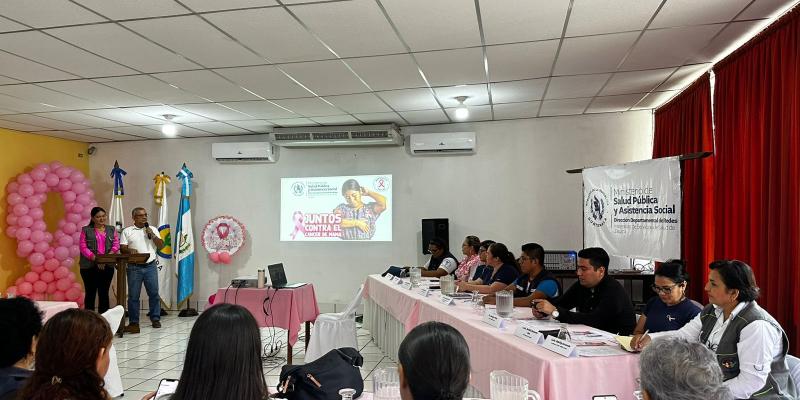 Acciones de prevención del cáncer de mama serán compartidas con CADER de Zacapa