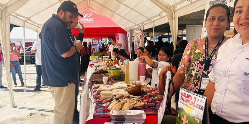 Un éxito constituye realización de Feria del Agricultor en Cobán