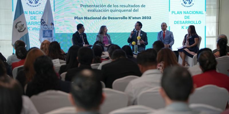 Conversatorio “Construyendo la Guatemala 2032: aprendizajes y oportunidades para acelerar el desarrollo”