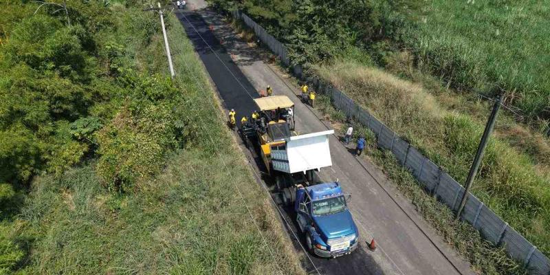Covial recupera ruta que conecta comunidades de Nueva Concepción y Cocales