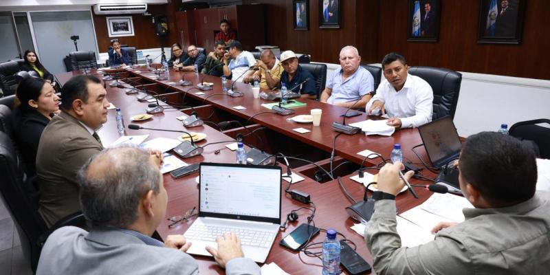 DGT presenta avances y soluciones para el transporte turístico