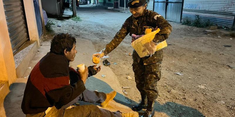 Ejército de Guatemala refuerza acciones de apoyo humanitario durante la temporada de frío