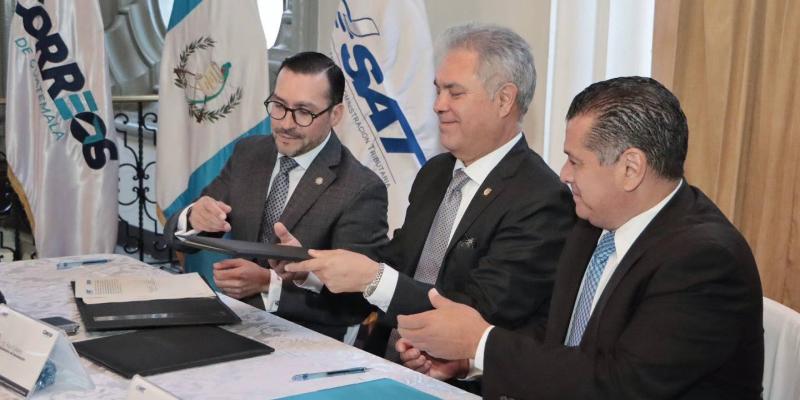 Convenio entre SAT y Correos agiliza servicios postales y aduaneros  
