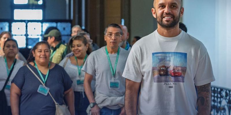 José Manuel «El Moyo» Contreras recorrió el Palacio Nacional de la Cultura