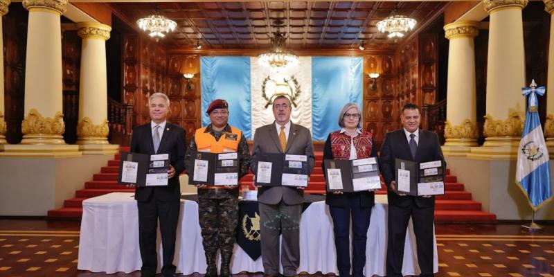Correos de Guatemala presenta emisión postal conmemorativa por los 50 años del terremoto de 1976