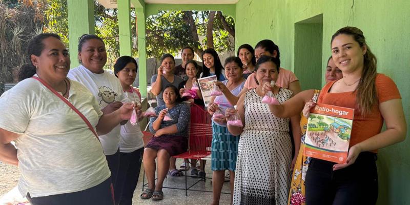 En Jutiapa impulsan la elaboración de vitaminas y desparasitantes para aves de traspatio