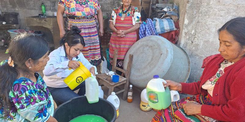 Impulsan emprendimiento local con taller de productos artesanales
