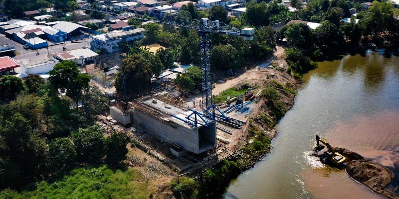 Avanza construcción de puente vehicular entre La Blanca y Ocós que fortalecerá la conectividad en la costa de San Marcos