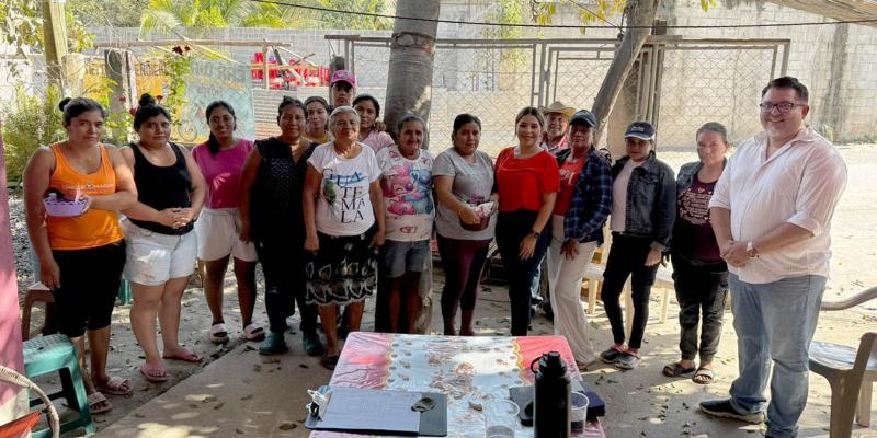 Promueven el desarrollo personal de integrantes del CADER en Teculután