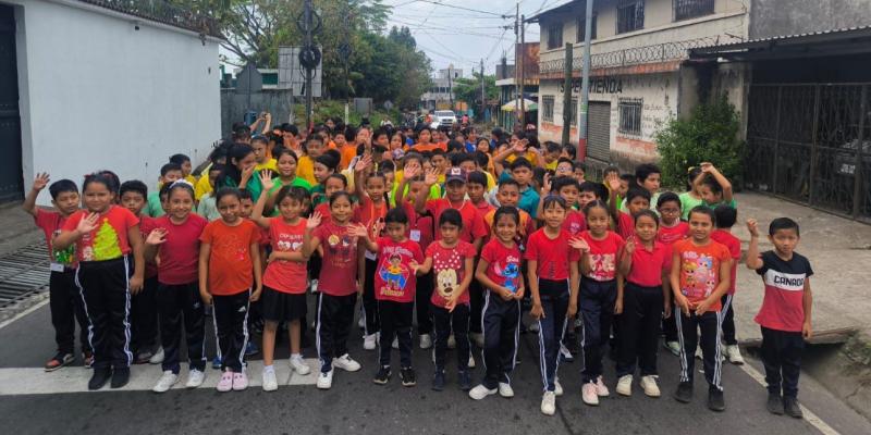 Deporte y recreación fortalecen la convivencia comunitaria en Santa Lucía Cotzumalguapa. 