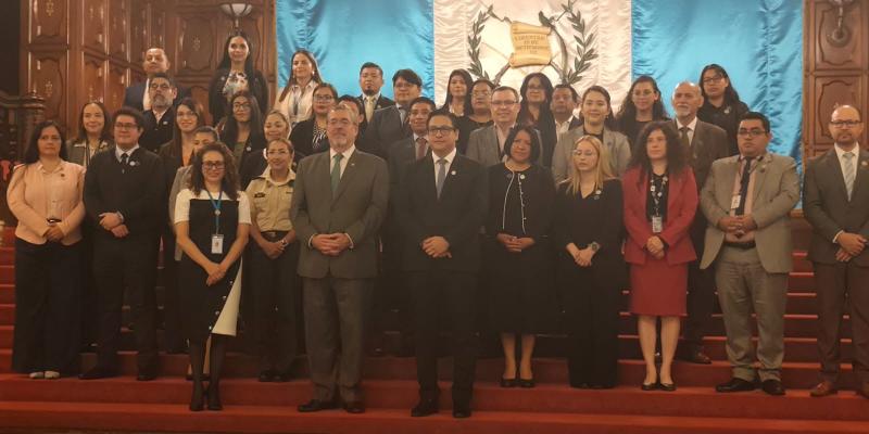 La foto oficial del evento de la Red de Integridad del OE
