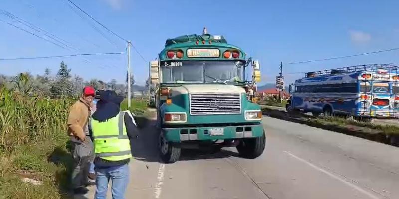Operativo conjunto verifica 50 buses para fortalecer la seguridad de los usuarios en carretera