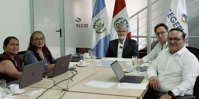 Delegación de SEGEPLAN en la evaluación de los proyectos del programa de cooperación con Perú.