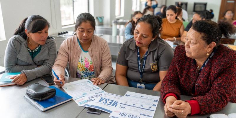 Ministerio de Educación fortalece competencias pedagógicas  del personal por medio de taller de actualización CEMUCAF