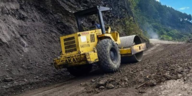 Continúa mejoramiento de carretera que conecta comunidades de Chicamán y Uspantán, Quiché