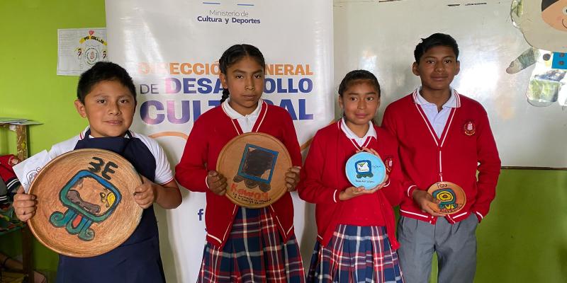 Arte, cosmovisión y alfarería: así fue el taller de nawales en Santa Apolonia